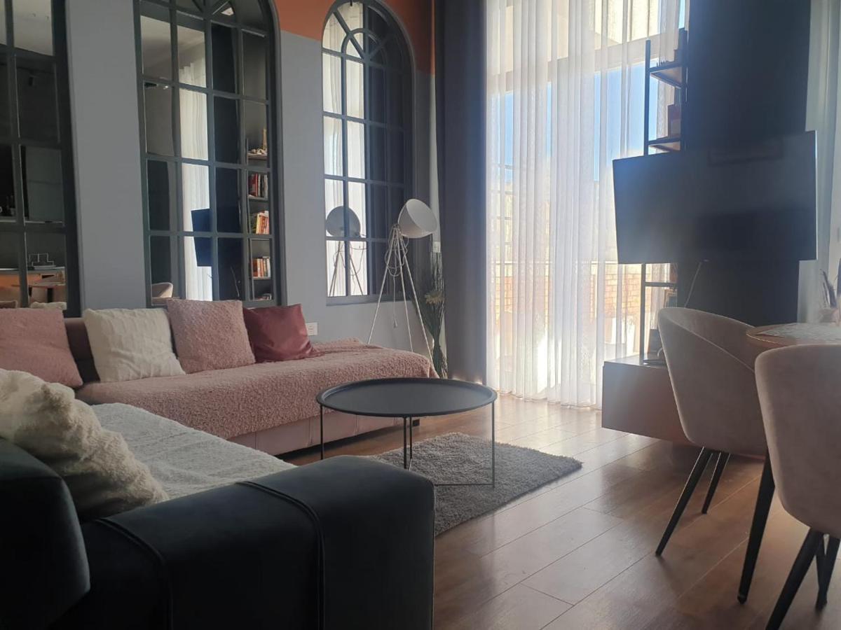 Stylish Two Bedroom House With Private Pool Tirana Kültér fotó