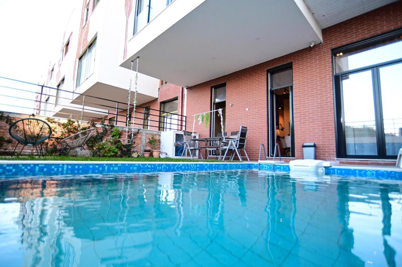 Stylish Two Bedroom House With Private Pool Tirana Kültér fotó