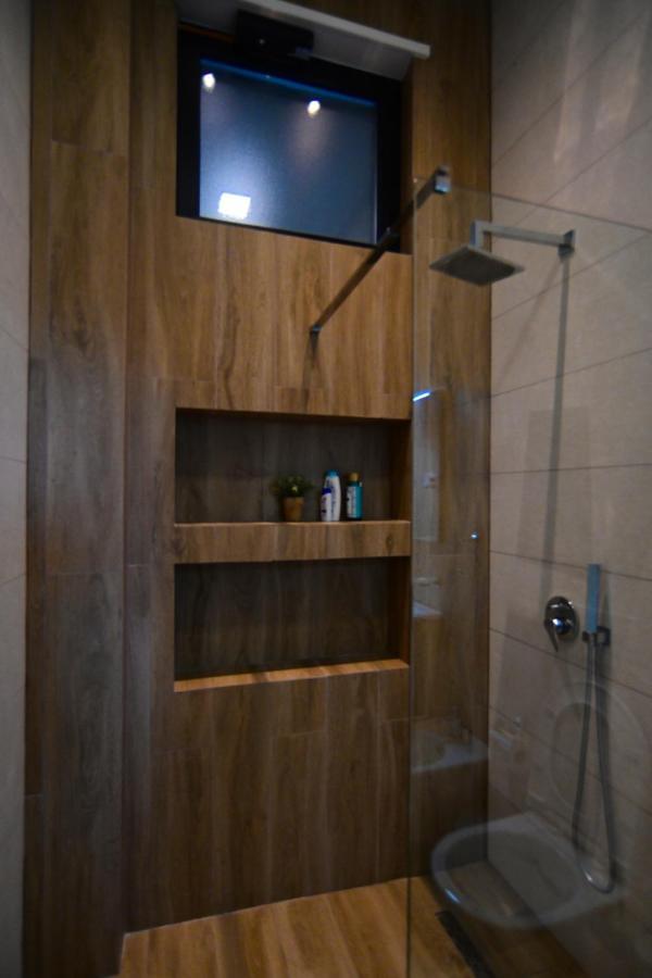 Stylish Two Bedroom House With Private Pool Tirana Kültér fotó